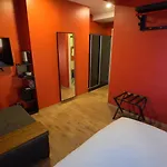 Hotel Think