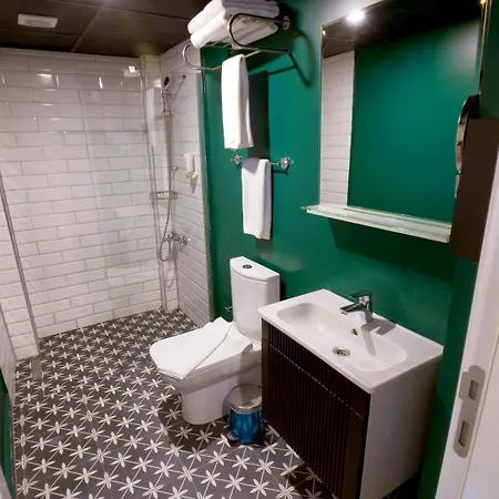 Thınk Otel 4*